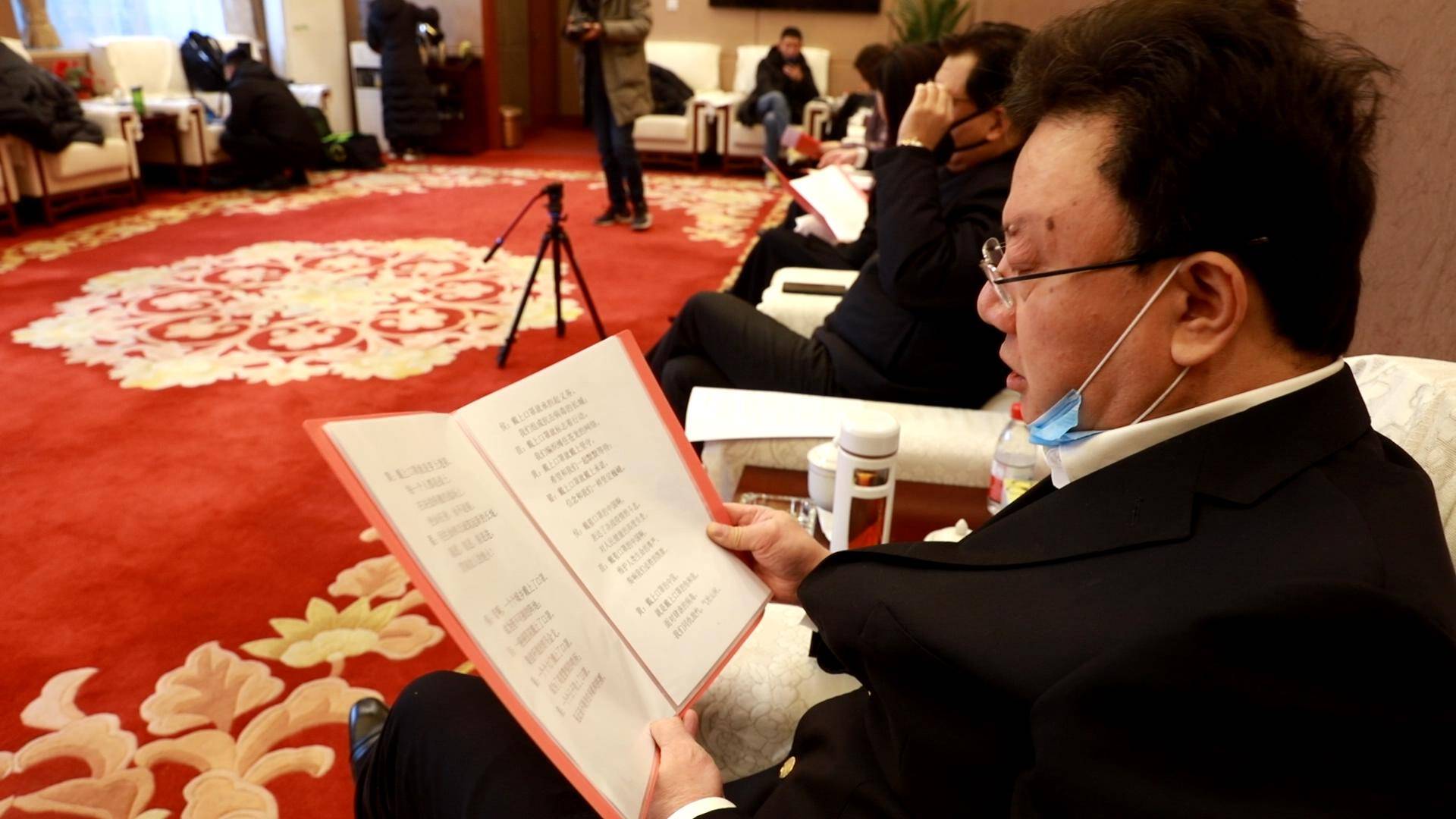 包含夏洛特黄蜂迎社区盾关键赛,今夜回应争议,目标明确,医务组通报恢复的词条 包含夏洛特黄蜂迎社区盾关键赛,今夜回应争议,目标明确,医务组通报恢复的词条