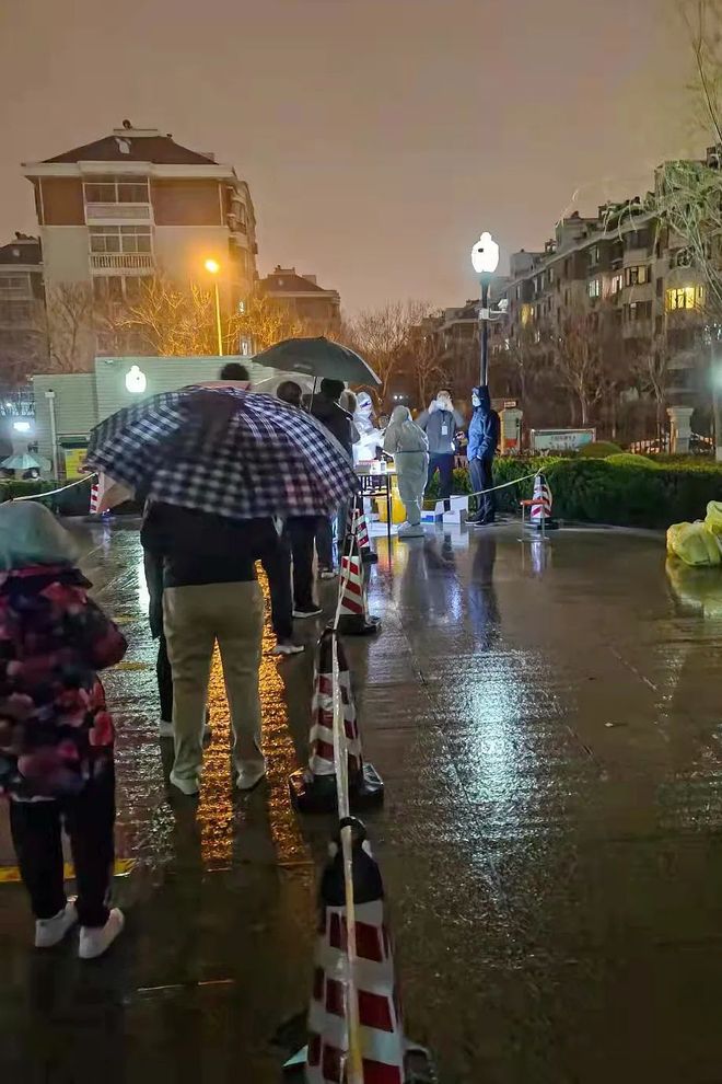 包含夏洛特黄蜂迎社区盾关键赛,今夜回应争议,目标明确,医务组通报恢复的词条 包含夏洛特黄蜂迎社区盾关键赛,今夜回应争议,目标明确,医务组通报恢复的词条