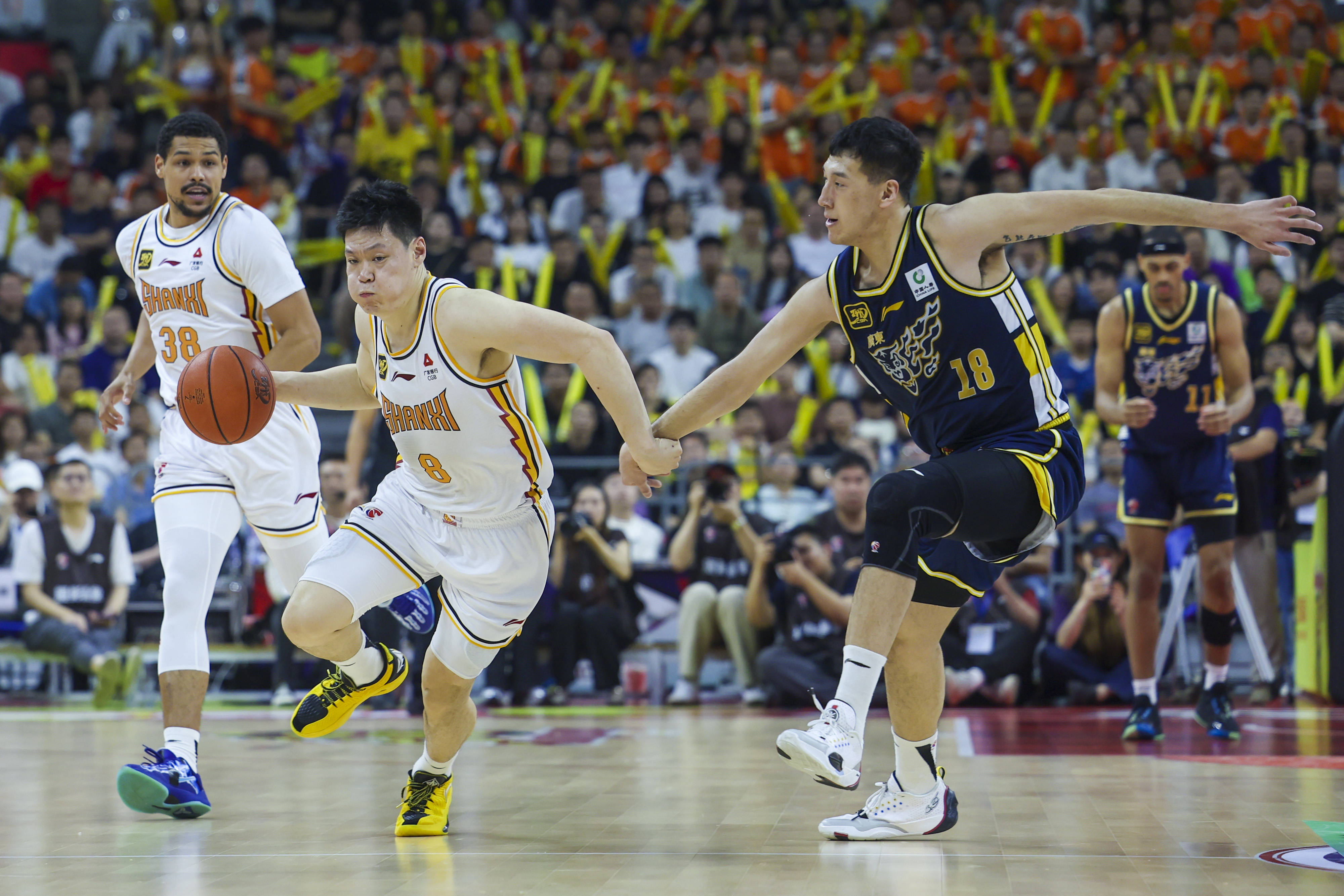 包含CBA季后赛倒计时；辽宁本钢加时末段篮板制胜；细节引发关注；气氛紧张；赛季目标并未改变的词条