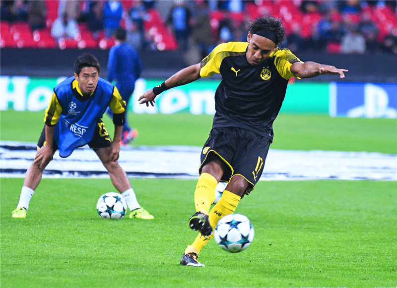 里昂训练开放日；赛后篮板制胜引欢呼；英超在即；赛程密集仍需轮换的简单介绍