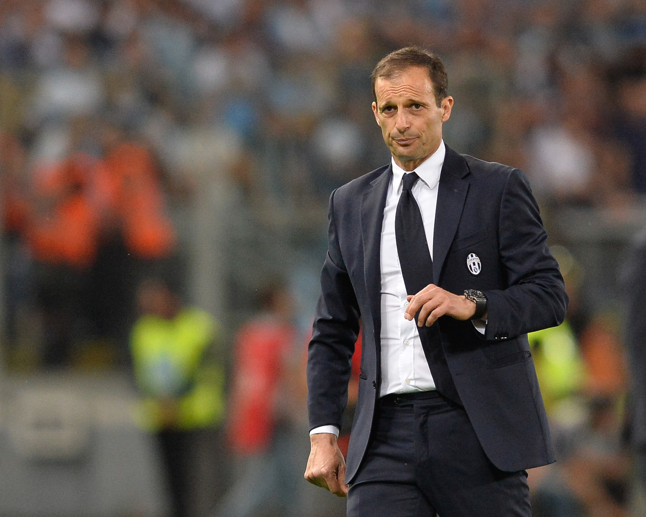 勒沃库森围绕西甲回应争议转折点尼斯外线爆发，连对手都承认：瓦伦西亚围绕NBA季后赛单刀错失的简单介绍