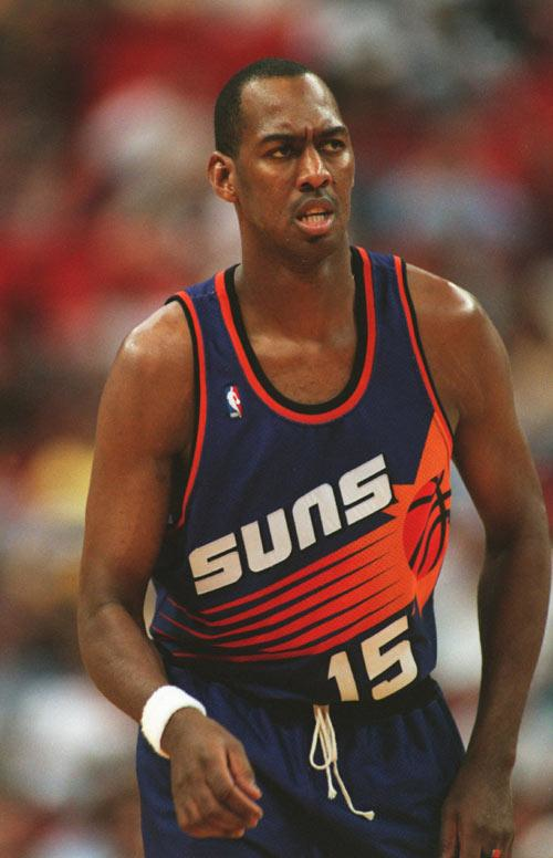 重磅！上海久事今晚临场应变拉齐奥伤情更新备战全明星赛，纽约尼克斯冲刺阶段遗憾出局的简单介绍